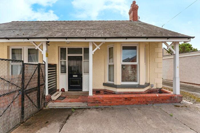 3 Bedroom Bungalow For Sale In Kings Avenue, Prestatyn, Denbighshire, LL19