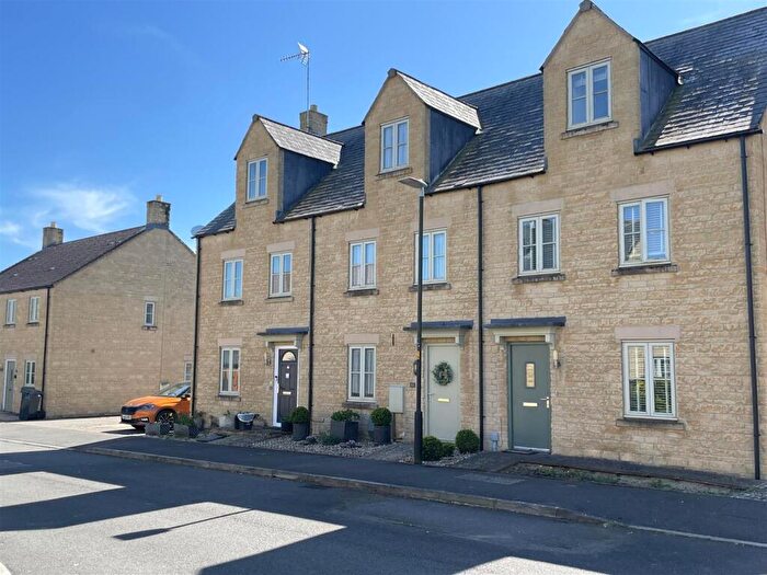 3 Bedroom Town House For Sale In Barnsley Way, Bourton-On-The-Water, Cheltenham, GL54
