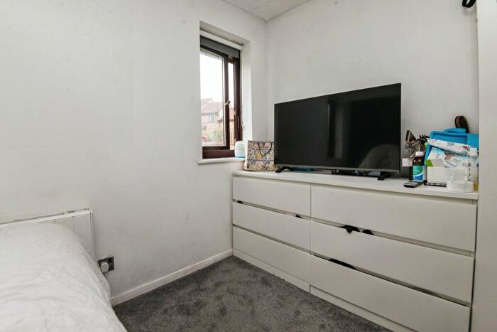 2 Bedroom Terraced House For Sale In Rushforth Place, Exeter, Devon, EX4