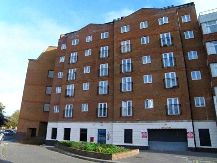 2 Bedroom Flat To Rent In The Picture House, Cheapside, Reading, RG1
