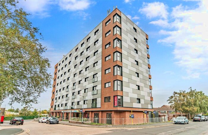 2 Bedroom Flat To Rent In Horizon House, Azalea Drive, Swanley, Kent, BR8