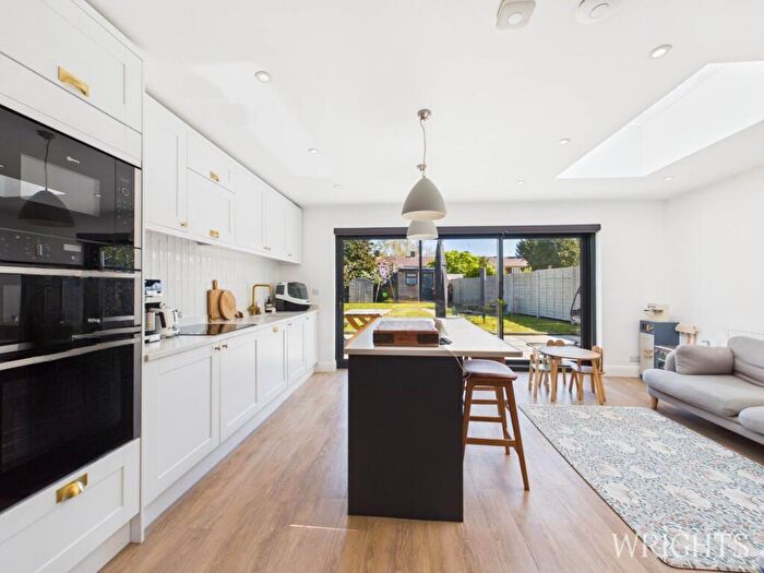 3 Bedroom Semi Detached House For Sale In Haynes Close, Welwyn Garden City, AL7