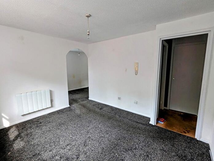 1 Bedroom Flat For Sale In Cranbrook, Woburn Sands, Milton Keynes, MK17