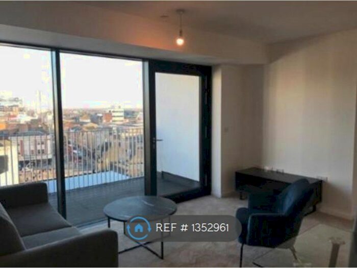 2 Bedroom Flat To Rent In Valentines House, Ilford, IG1