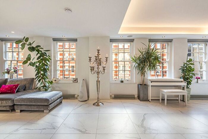 4 Bedroom Flat To Rent In Seymour Street, London, W2