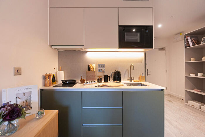 Studio To Rent In Clarence Street, Kingston Upon Thames, Surrey, KT1