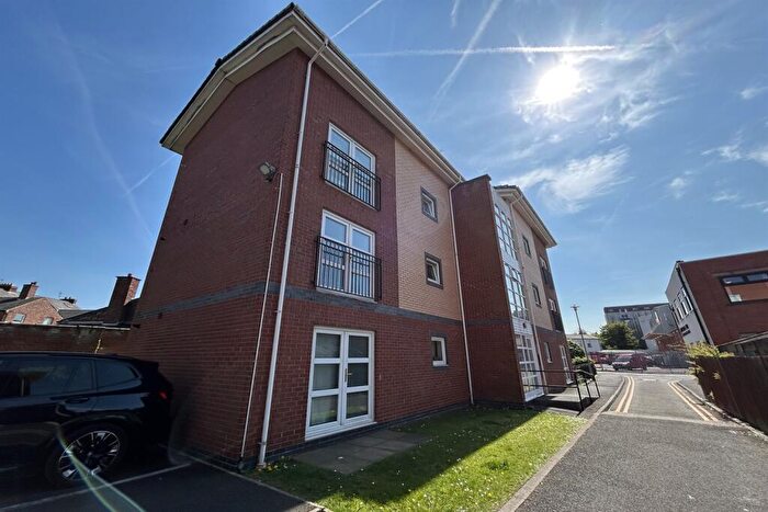 1 Bedroom Apartment To Rent In Wharf Road, Sale, M33