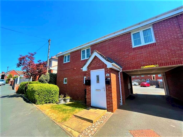 1 Bedroom Flat To Rent In Cross Street, Wednesbury, WS10