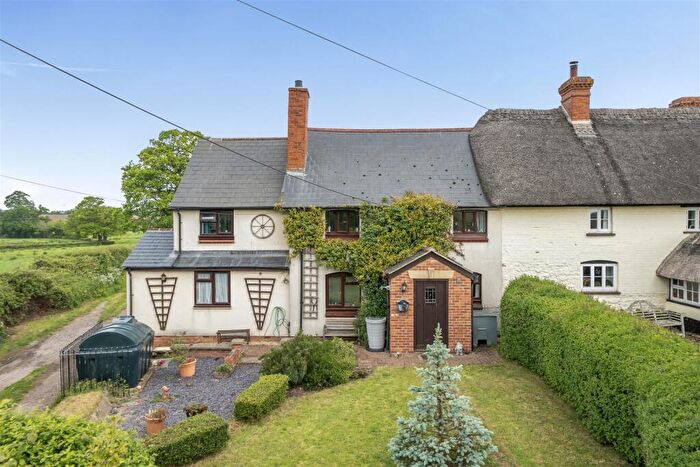 4 Bedroom Semi Detached House For Sale In Sowton, Exeter, EX5