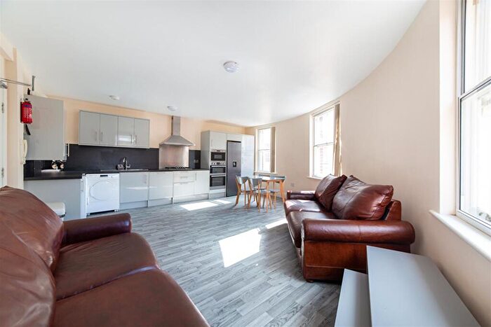 4 Bedroom Apartment To Rent In £pppw - Fenkle Street, City Centre, Newcastle Upon Tyne, NE1