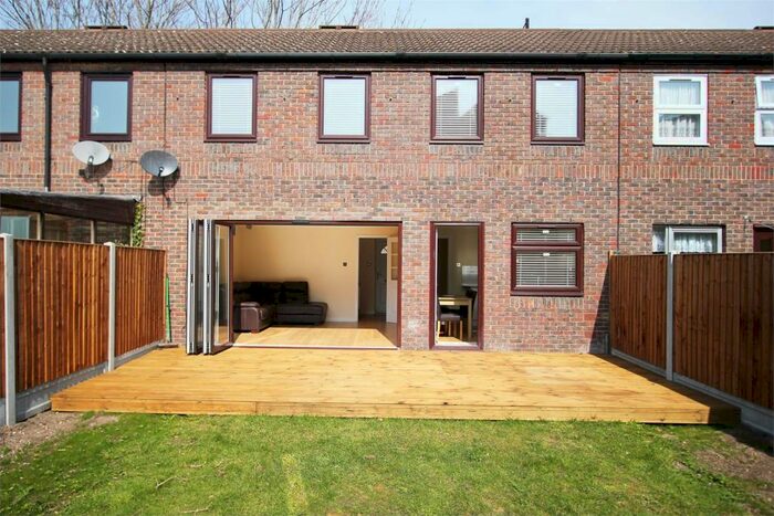 2 Bedroom Terraced House To Rent In The Highway, Wapping, E1W