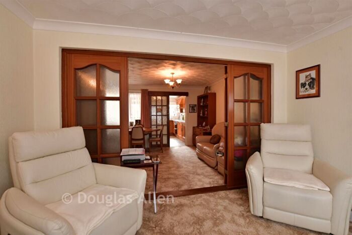 2 Bedroom Semi-Detached Bungalow For Sale In Deirdre Avenue, Wickford, Essex, SS12