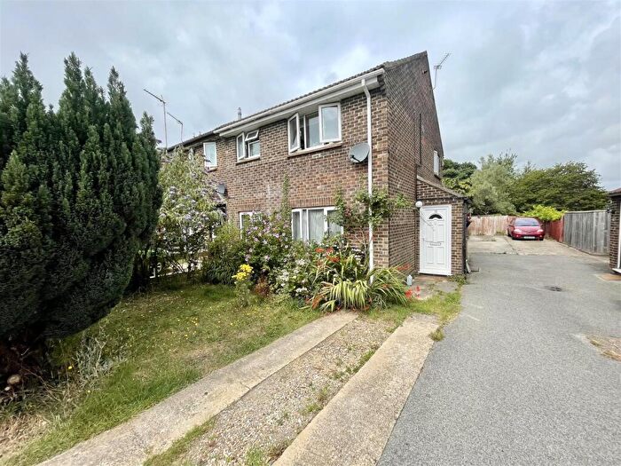 1 Bedroom End Of Terrace House To Rent In Nuthatch Close, Creekmoor, BH17