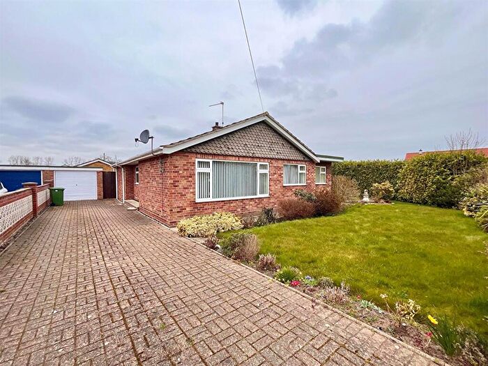 2 Bedroom Detached Bungalow For Sale In Waters Lane, Hemsby, NR29