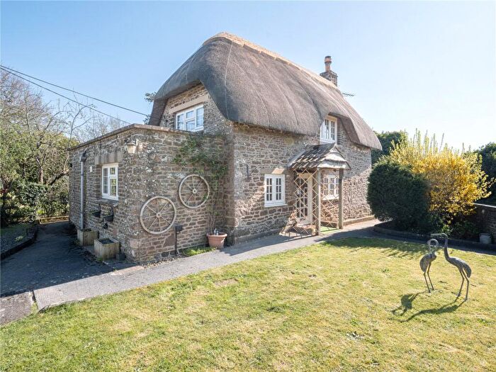 2 Bedroom Detached House For Sale In Sandy Lane, Chippenham, SN15