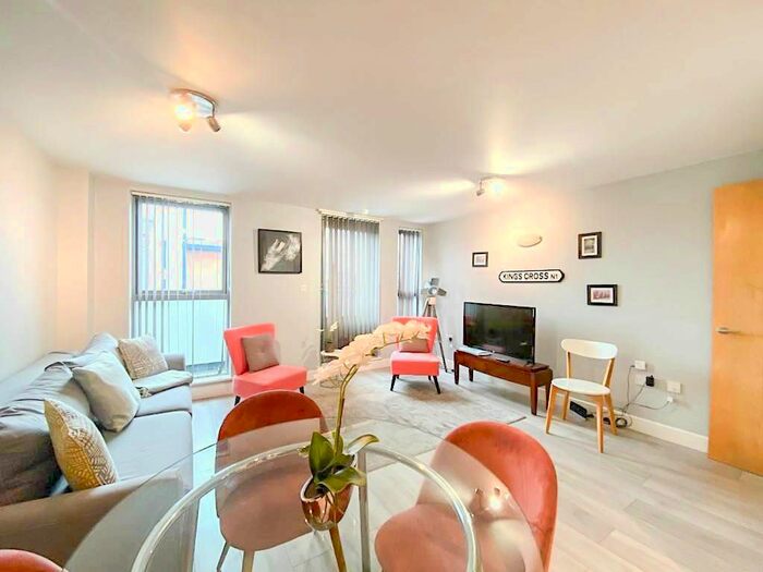 2 Bedroom Flat To Rent In Parkway, Camden Town, NW1