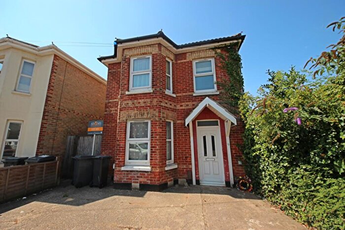 4 Bedroom Detached House To Rent In Waterloo Road, Winton, Bournemouth, BH9