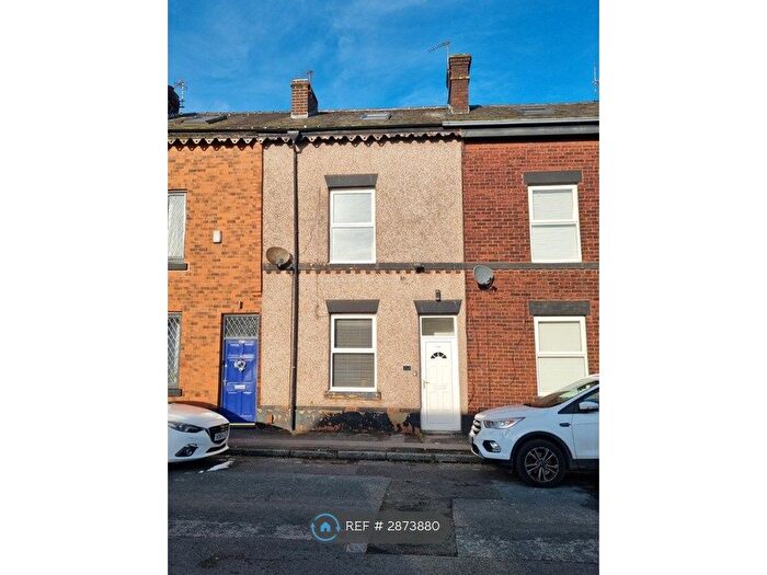 3 Bedroom Terraced House To Rent In Higher Dean St, Manchester, M26