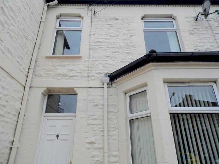 4 Bedroom Flat To Rent In Wyverne Road, Cathays, Cardiff, CF24