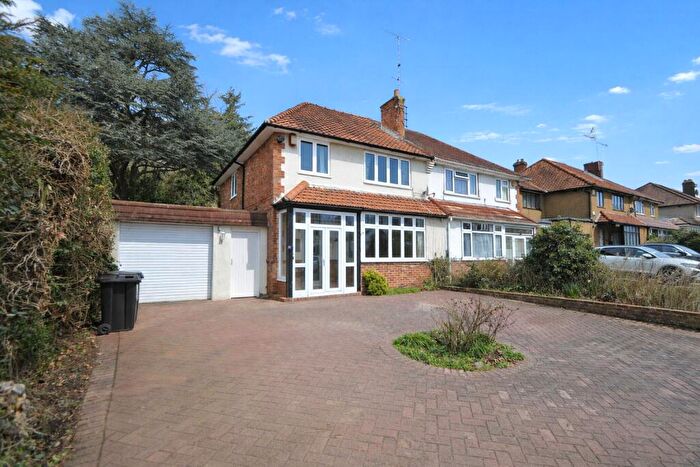 3 Bedroom Semi Detached House To Rent In Ballards Way, South Croydon, Surrey, CR2