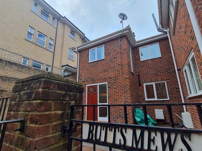 2 Bedroom House To Rent In Butts Mews, Ryde, PO33