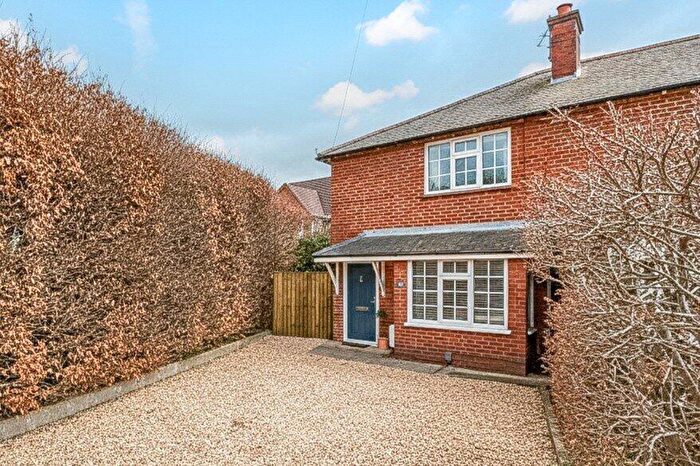 3 Bedroom Semi Detached House For Sale In Benham Hill, Thatcham, Berkshire, RG18