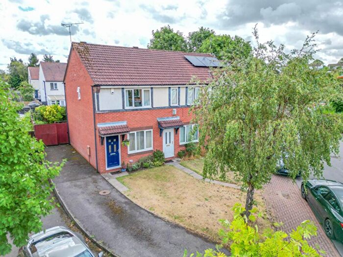 2 Bedroom End Of Terrace House For Sale In Rochester Close, Nuneaton, CV11
