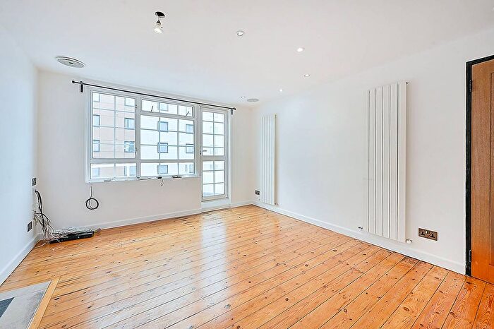 2 Bedroom Flat To Rent In Uxbridge Road, Ealing Broadway, London, W5