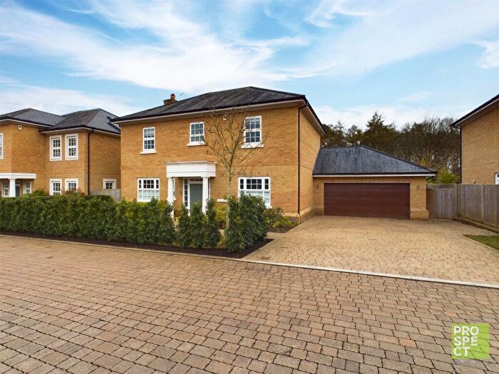 4 Bedroom Detached House To Rent In Grange Walk, Littlewick Green, Maidenhead, Berkshire, SL6