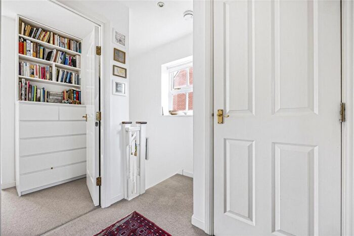 3 Bedroom Semi-Detached House For Sale In Bennett Crescent, Oxford, OX4