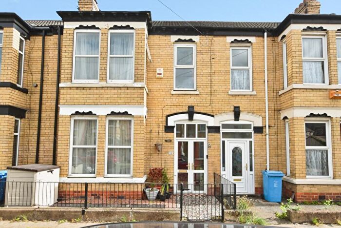 4 Bedroom Terraced House For Sale In Hamlyn Avenue, Hull, HU4