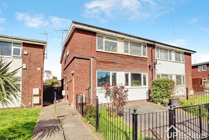 2 Bedroom Maisonette For Sale In Vinecote Road, Longford, Coventry, CV6