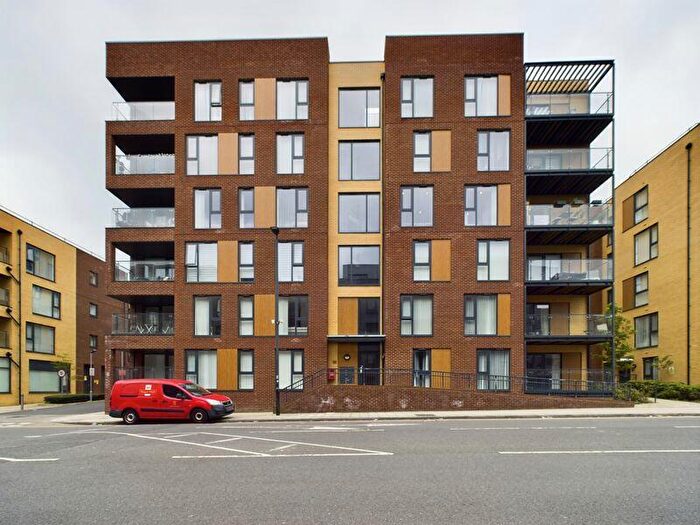 2 Bedroom Flat For Sale In Grove Park, London, NW9
