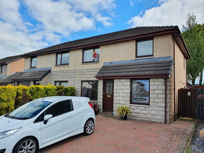 4 Bedroom Semi-Detached House To Rent In Buckie Road, Bridge Of Don, Aberdeen, AB22