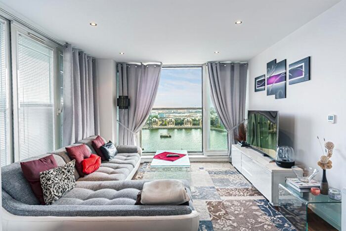 2 Bedroom Apartment To Rent In The Oxygen, Royal Victoria Dock, E16
