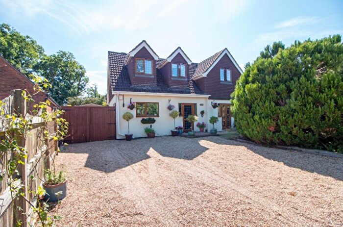 4 Bedroom Detached House For Sale In Bulls Copse Lane, Horndean, PO8