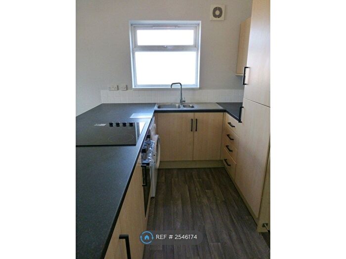 2 Bedroom Flat To Rent In Broad Street, Long Eaton, Nottingham, NG10