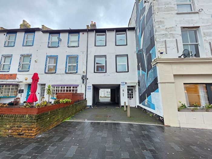 2 Bedroom Flat For Sale In Flat, Station Road, South Norwood, London, SE25