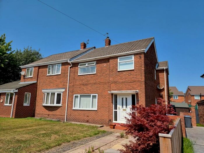 3 Bedroom Semi-Detached House To Rent In Conyers Avenue, South Pelaw, DH2