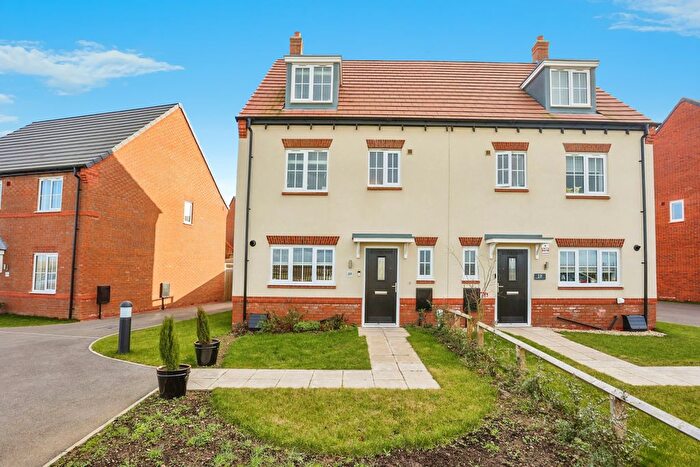 4 Bedroom Semi-Detached House For Sale In Baily Road, Loughborough, Leicestershire, LE12