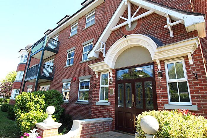 2 Bedroom Flat To Rent In Oakington Court, EN2