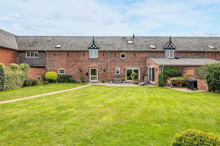 4 Bedroom Barn Conversion For Sale In Alpraham Hall Barns, Alpraham Green, Alpraham, Tarporley, CW6