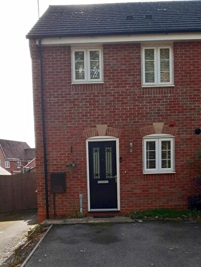 3 Bedroom End Of Terrace House To Rent In Godwin Lane, Knowle, Solihull, B93