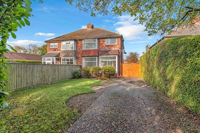 3 Bedroom Semi-Detached House For Sale In Humberston Road, Cleethorpes, DN35