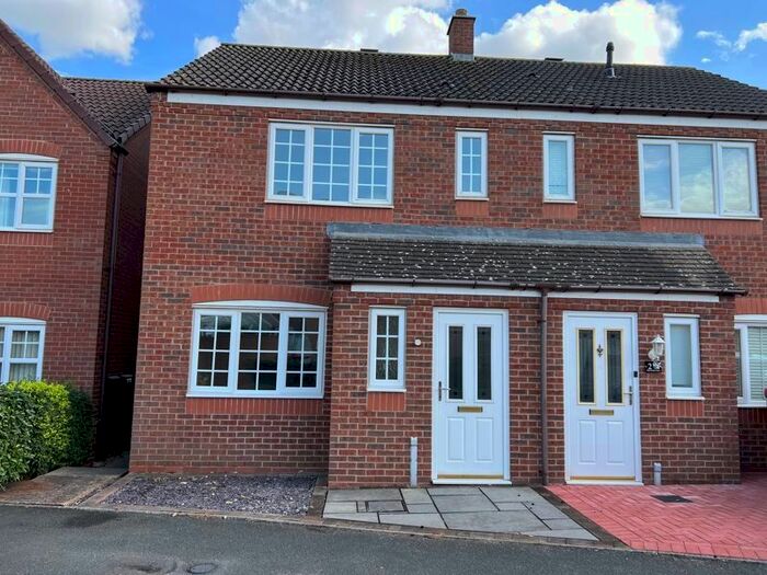3 Bedroom Semi-Detached House To Rent In Moorhouse Close, Wellington, Telford, TF1