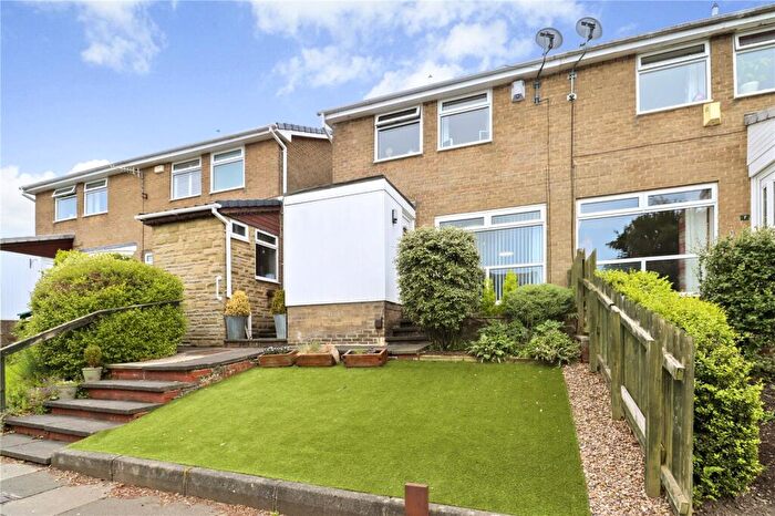 3 Bedroom Semi-Detached House For Sale In Abbots Way, Whickham, NE16