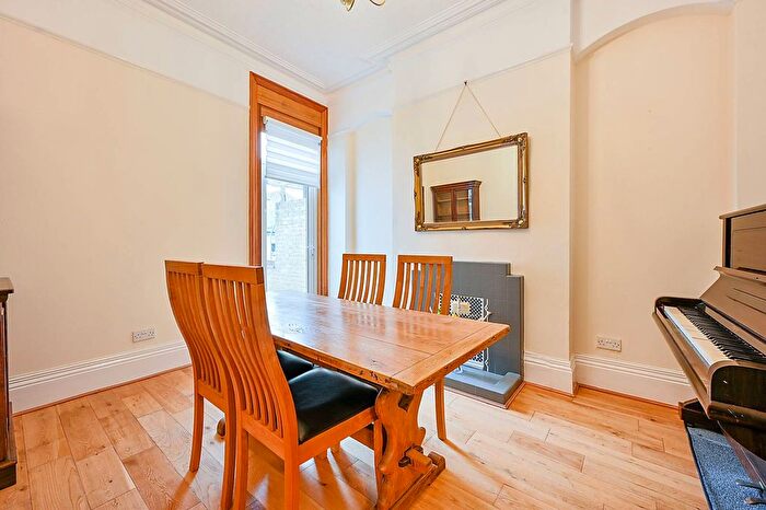 4 Bedroom Property To Rent In Waldeck Road, West Ealing, London, W13