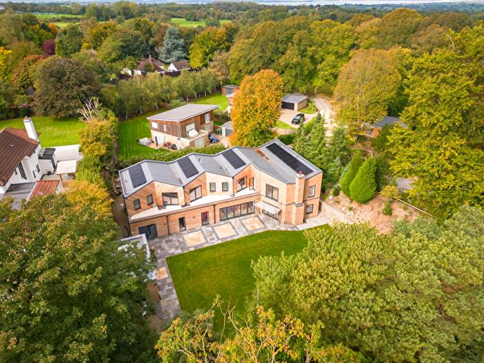 5 Bedroom Detached House For Sale In Thornbury Hill, Alveston, South Glos, BS35