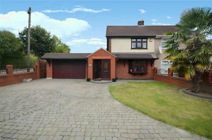 3 Bedroom House To Rent In Adnams Walk, Rainham, Essex, RM13