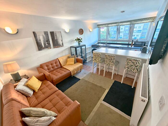 3 Bedroom Flat To Rent In Charlotte Despard Avenue, London, SW11